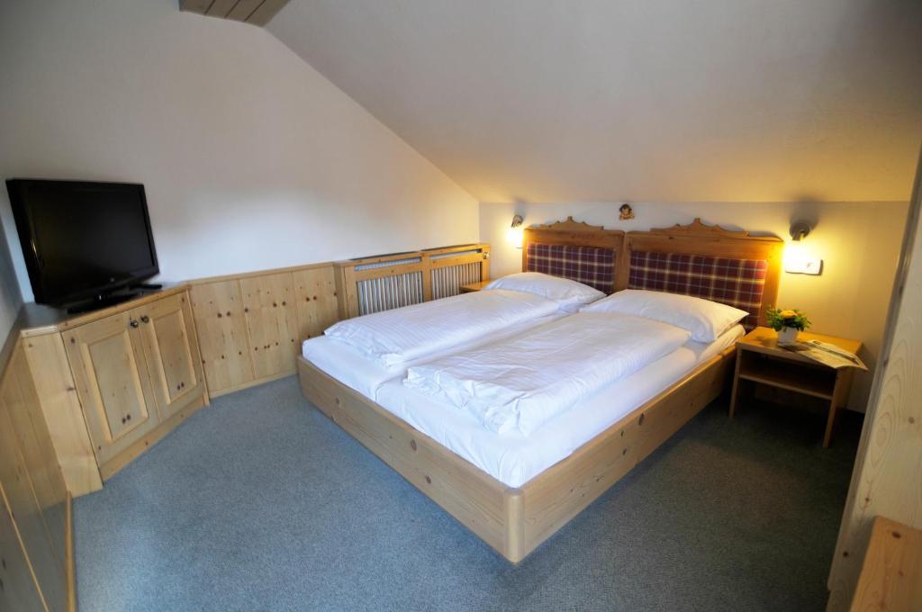 Landgasthof Kirchenwirt Grossraming 部屋 写真