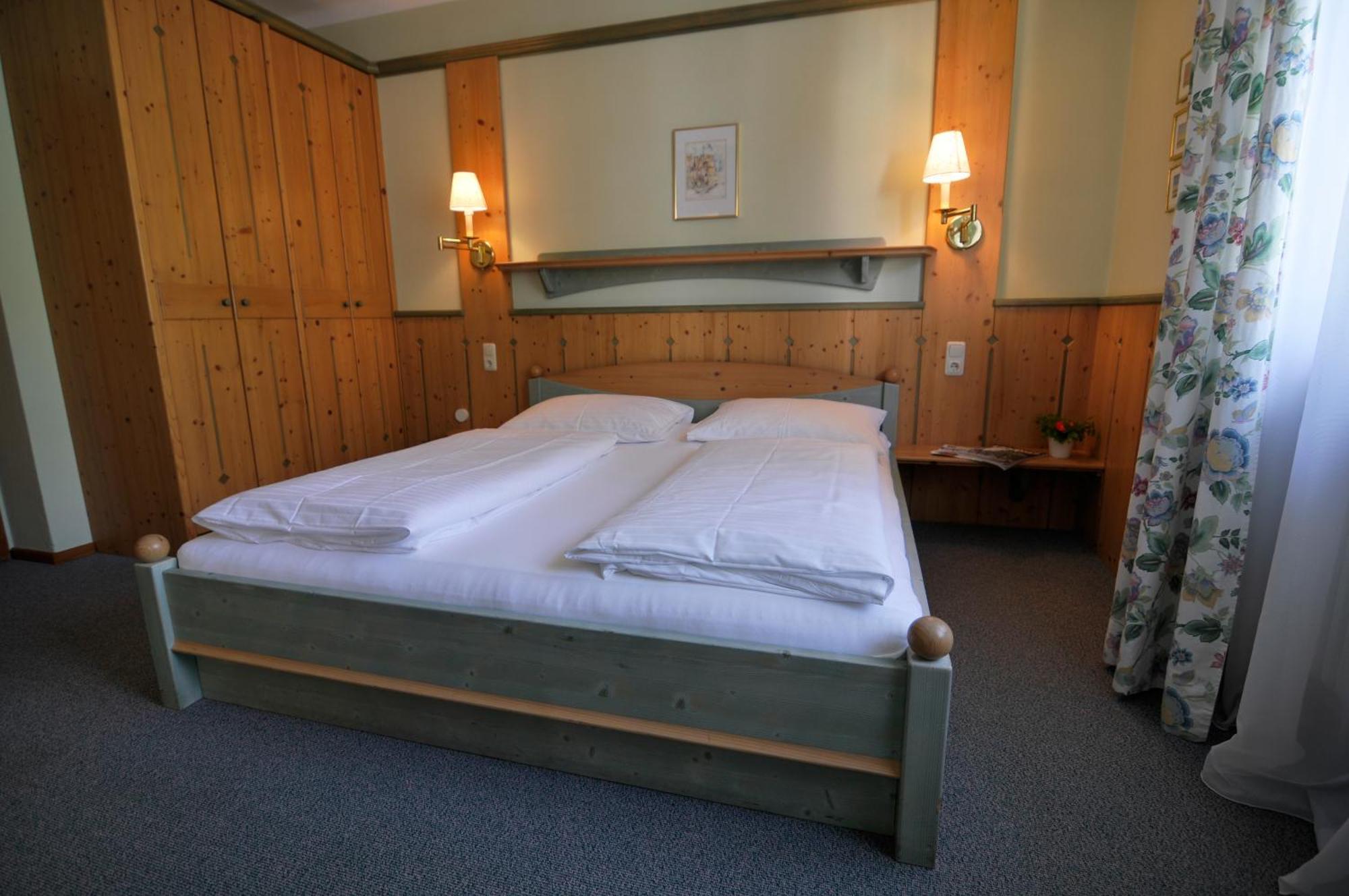 Landgasthof Kirchenwirt Grossraming エクステリア 写真